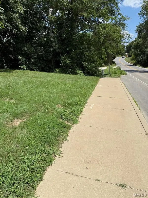 315 Veterans Memorial Pkwy, Wright City, MO 63390