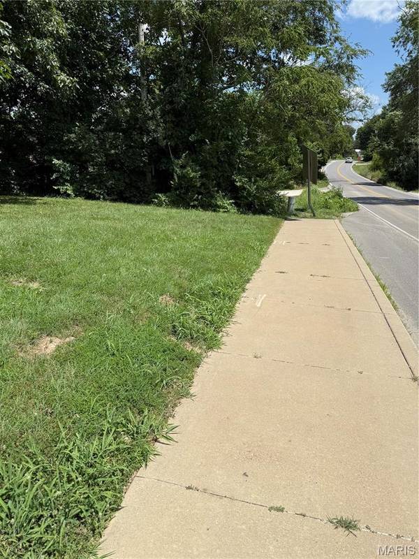 315 Veterans Memorial Pkwy, Wright City, MO 63390