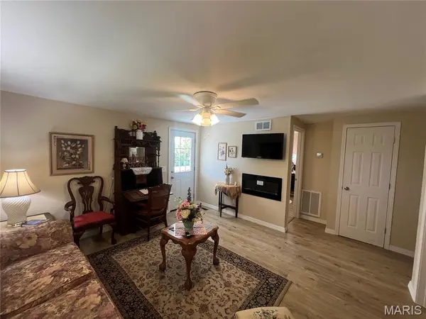 118 Bluff CIR, Waynesville, MO 65583