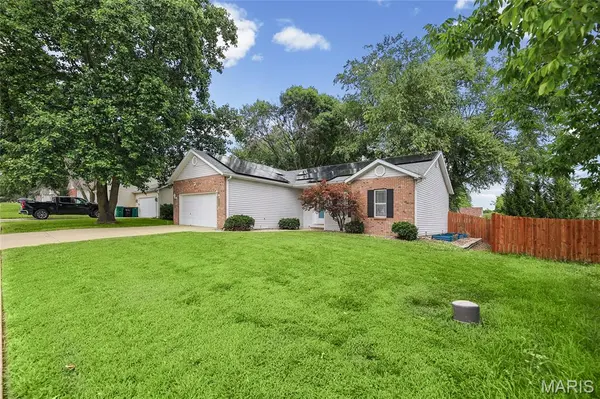 1314 Terrace Green LN, O'fallon, IL 62269