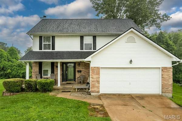 2328 Pohlman RD, Florissant, MO 63033
