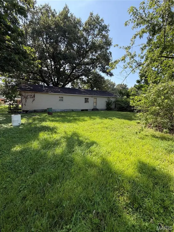 324 Vermont ST, Qulin, MO 63961