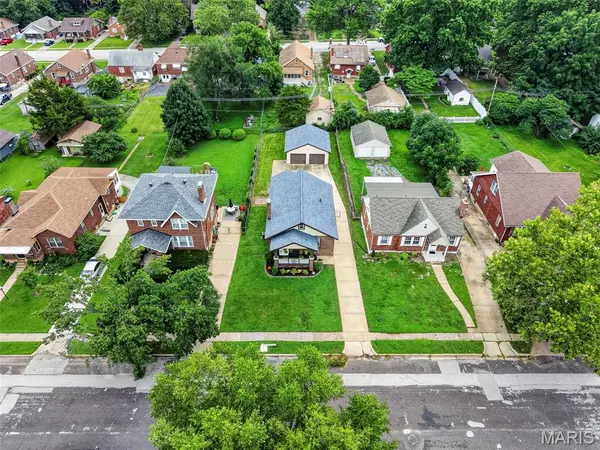 2440 Northland AVE, St Louis, MO 63114