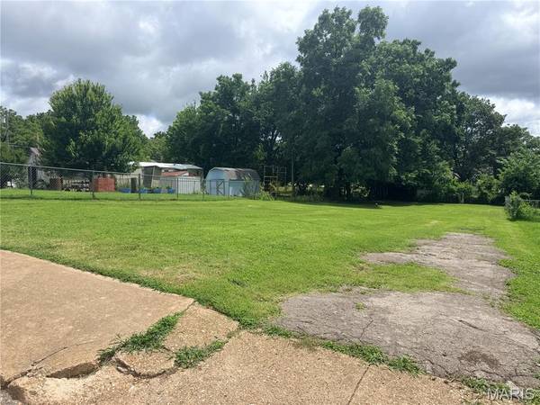 104 N Pershing AVE, Salem, MO 65560