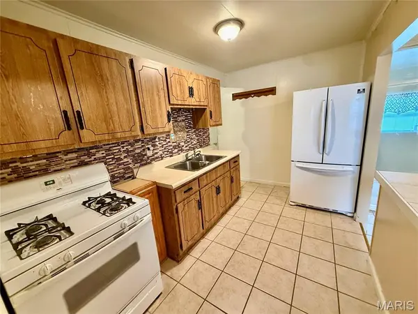330 N 40th ST, Belleville, IL 62226
