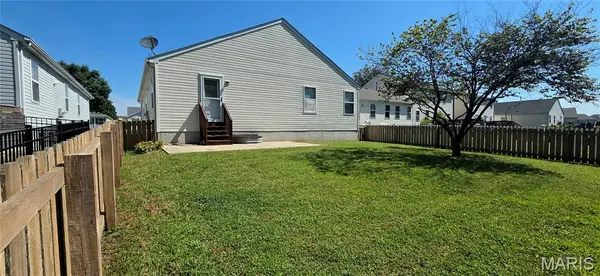 2544 Wintercreek DR, Belleville, IL 62221
