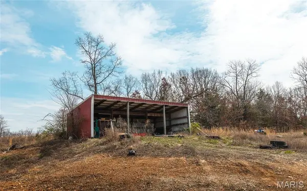 12855 Chicago RD, Dixon, MO 65459