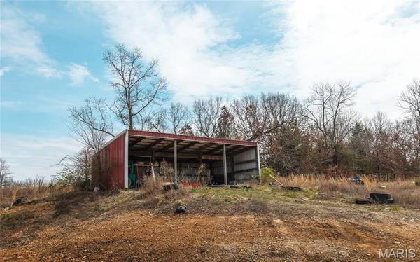 12855 Chicago RD, Dixon, MO 65459