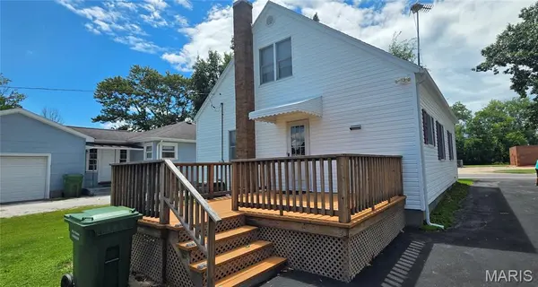 2432 State ST, Chester, IL 62233