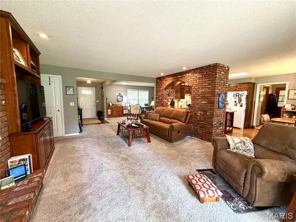 1301 W 3rd ST, Salem, MO 65560