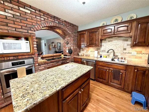1301 W 3rd ST, Salem, MO 65560