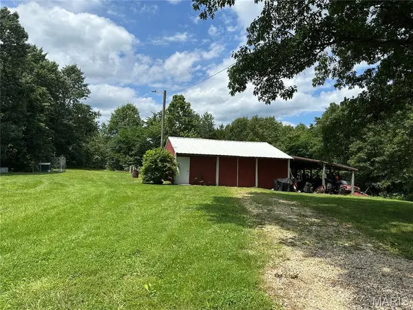 3329 BOETTCHER RD, Bland, MO 65014