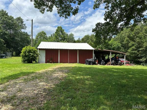 3329 BOETTCHER RD, Bland, MO 65014