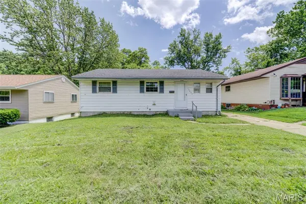 10836 Spring Garden DR, St Louis, MO 63137
