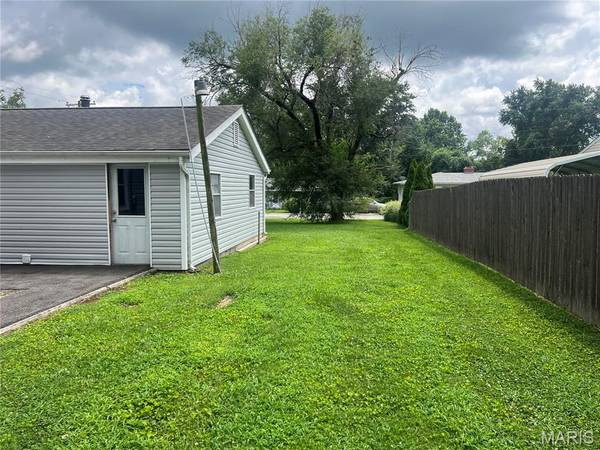 117 Edgewood DR, Belleville, IL 62223