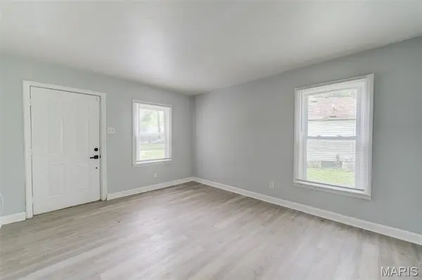 8067 Aline AVE, St Louis, MO 63134