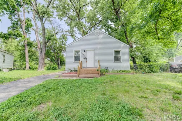 8067 Aline AVE, St Louis, MO 63134