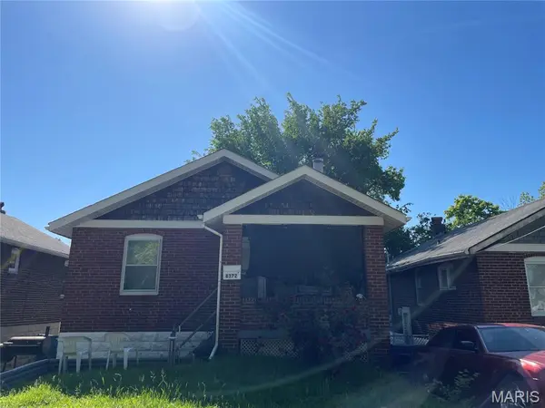 8372 College AVE, St Louis, MO 63136