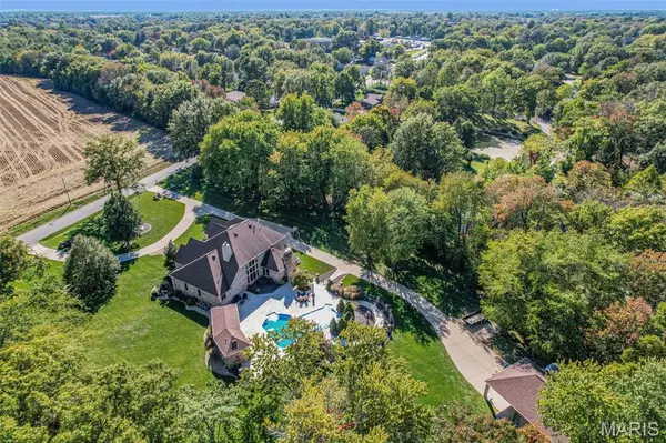 614 Lower Marine RD, Troy, IL 62294