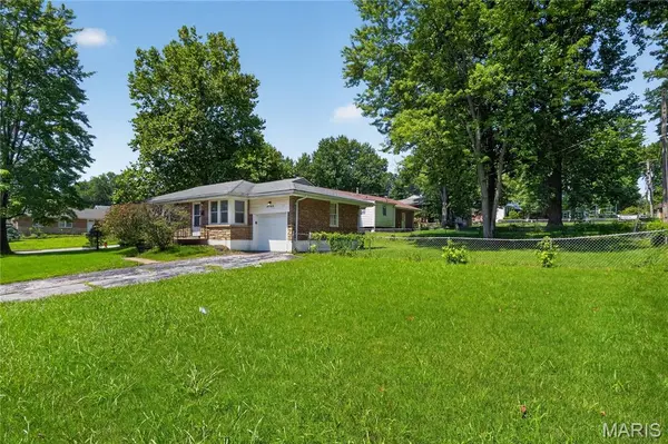 9765 Colony DR, St Louis, MO 63137