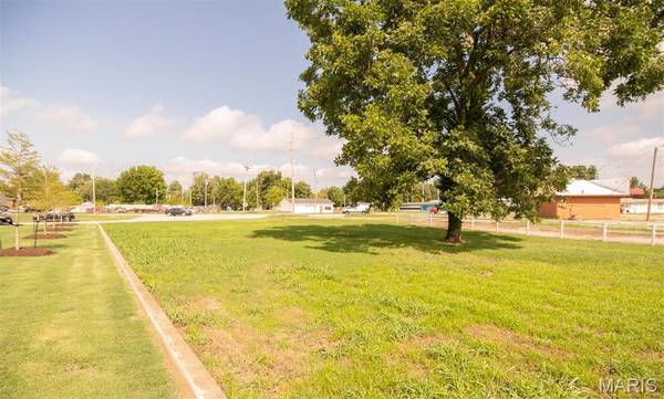 304 N E Street, Poplar Bluff, MO 63901