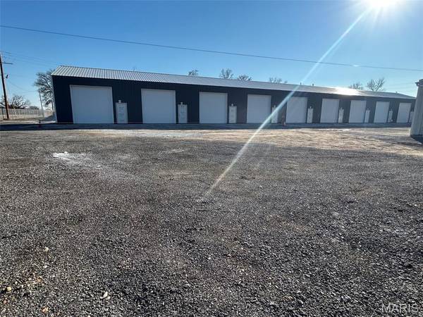 5327 Godfrey RD, Godfrey, IL 62035