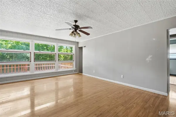 620 Belvedere DR, Belleville, IL 62223