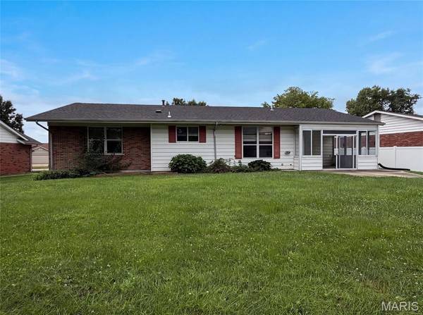 3679 Vago LN, Florissant, MO 63034