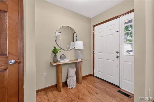 1005 Grand Tree CT, Fenton, MO 63026
