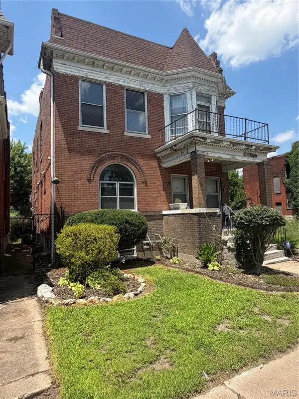 1327 Goodfellow BLVD, St Louis, MO 63112