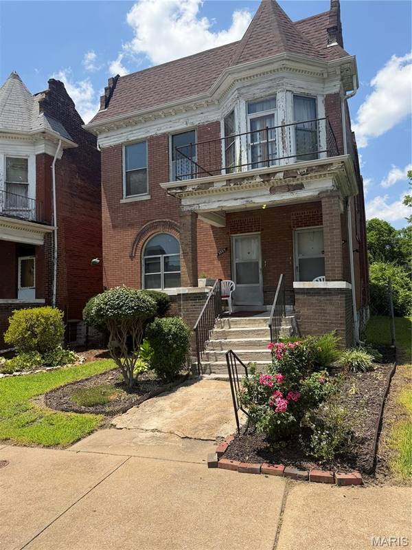 1327 Goodfellow BLVD, St Louis, MO 63112