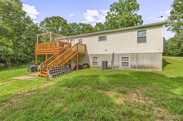 1001 King Arthur CT, French Village, MO 63036