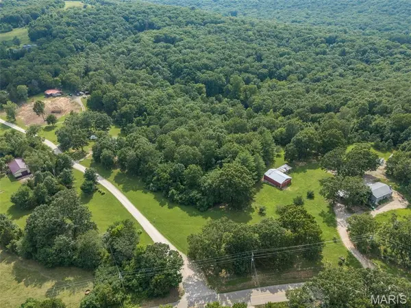 1001 King Arthur CT, French Village, MO 63036
