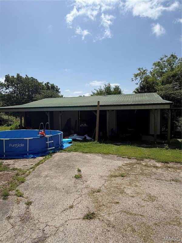 121 County Road 343, Burfordville, MO 63739