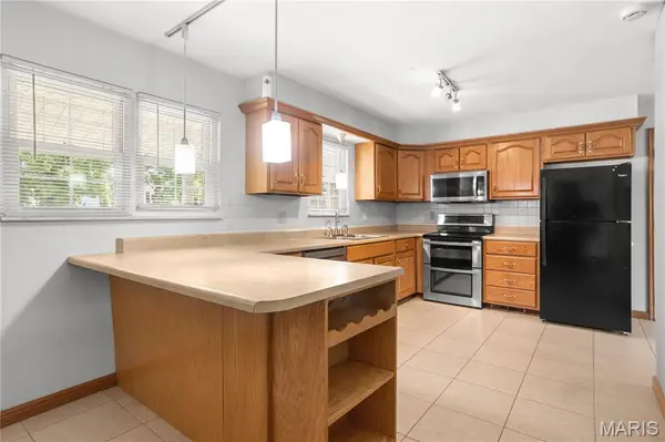 1316 Thomas DR, Festus, MO 63028