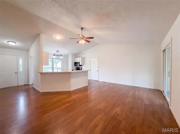 1354 Great Warrior DR, O'fallon, MO 63366