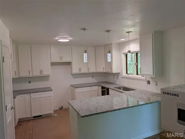 542 Hwy O, Cuba, MO 65053