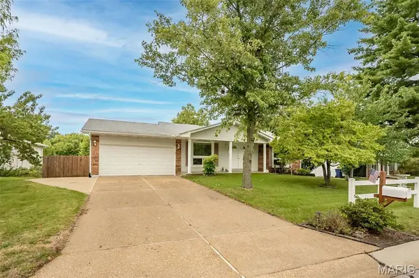 36 Park Charles BLVD N, St Peters, MO 63376