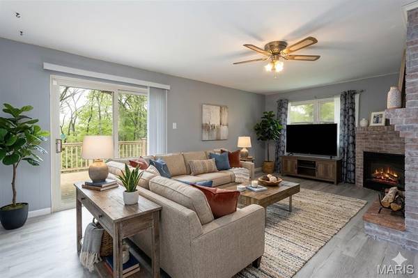 14145 Old Jamestown RD, Black Jack, MO 63033