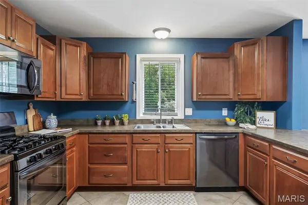 1060 Timberwood Trails DR, Florissant, MO 63031