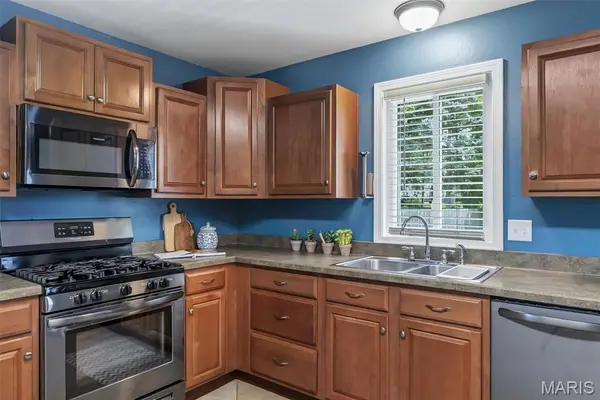 1060 Timberwood Trails DR, Florissant, MO 63031