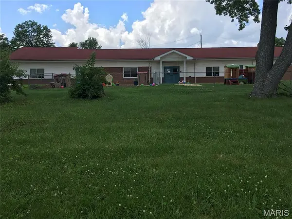 1301 S Florissant RD, St Louis, MO 63121
