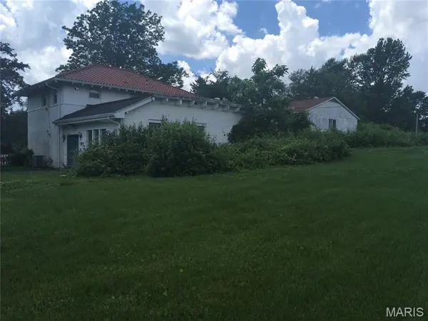 1301 S Florissant RD, St Louis, MO 63121