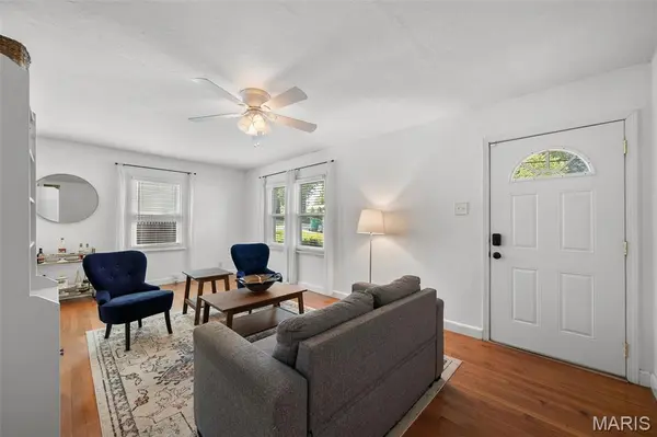 837 Greeley AVE, Webster Groves, MO 63119