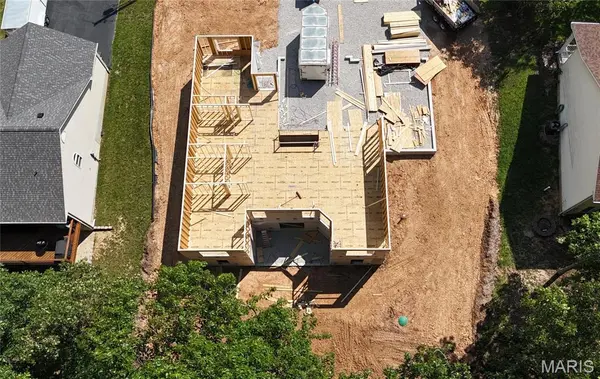 9840 Ridgecrest DR, Hillsboro, MO 63050