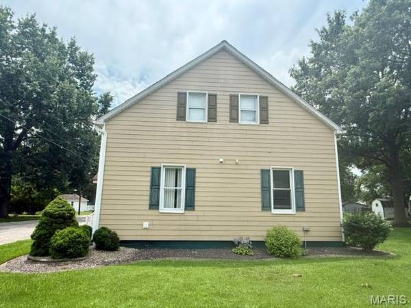 605 Munster ST, Germantown, IL 62245