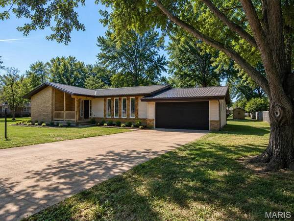 908 M- 10th ST, Mountain Grove, MO 65711