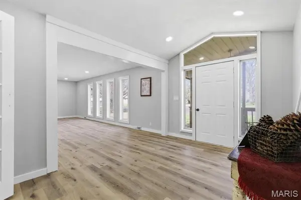908 M- 10th ST, Mountain Grove, MO 65711