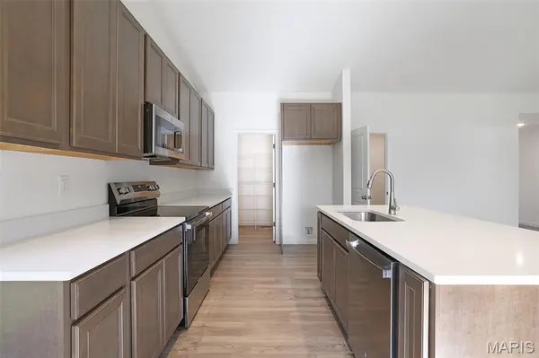 14 Panda CT, House Springs, MO 63051