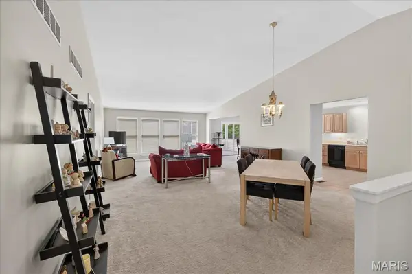 704 Villas Estates DR, Unincorporated, MO 63026